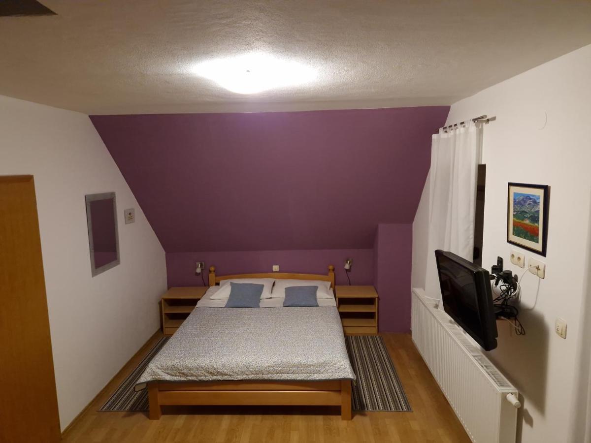 Plitvička Jezera Guest House Wolf II מראה חיצוני תמונה