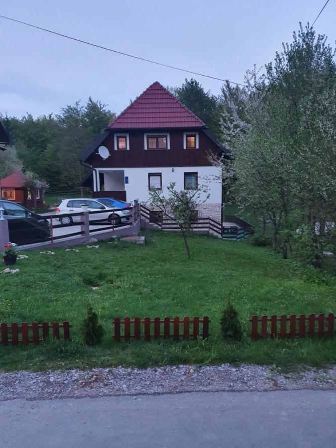 Plitvička Jezera Guest House Wolf II מראה חיצוני תמונה