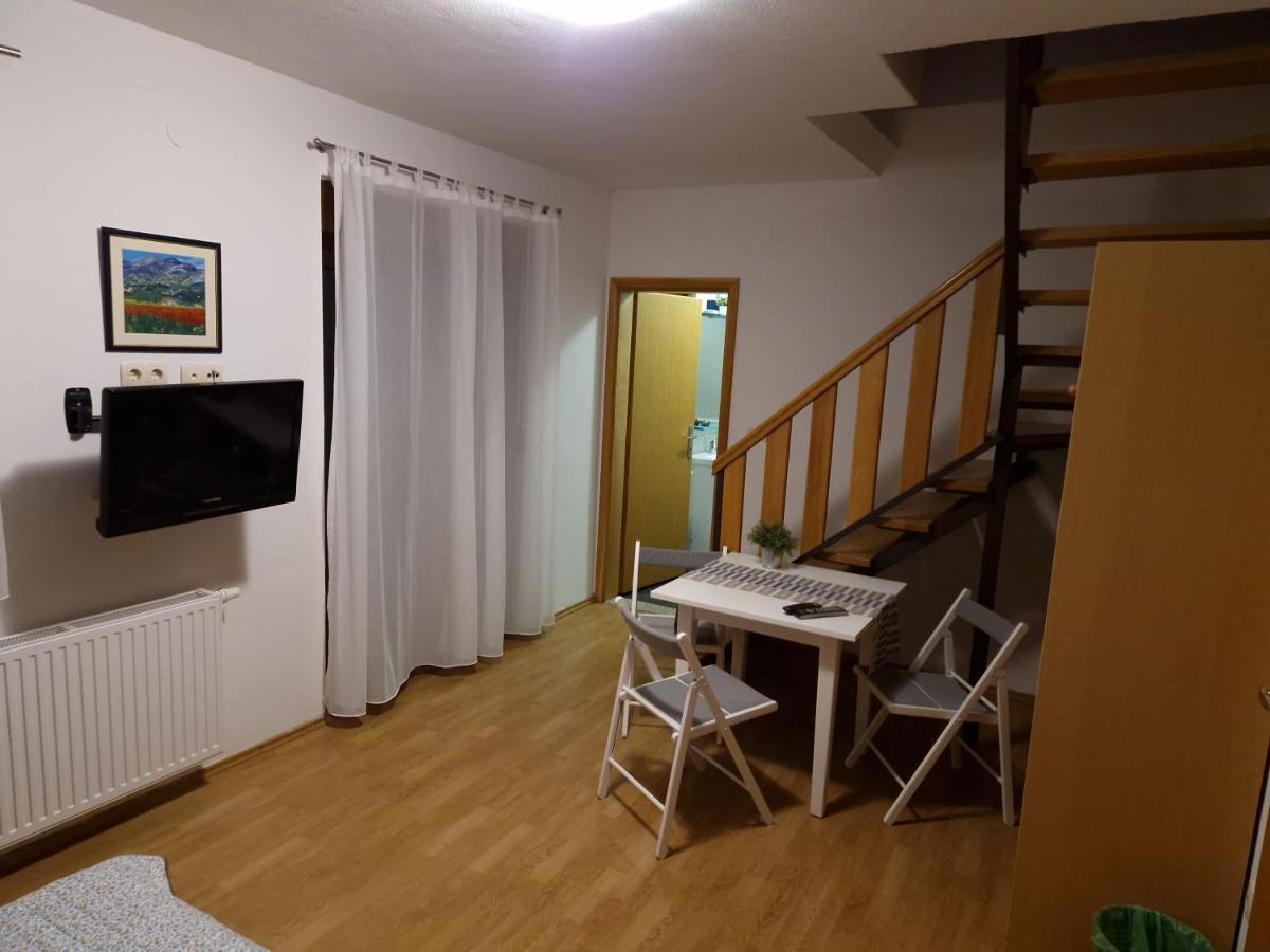Plitvička Jezera Guest House Wolf II מראה חיצוני תמונה