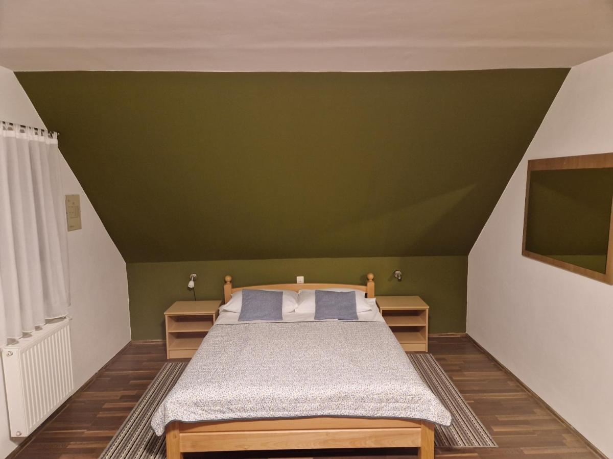 Plitvička Jezera Guest House Wolf II מראה חיצוני תמונה