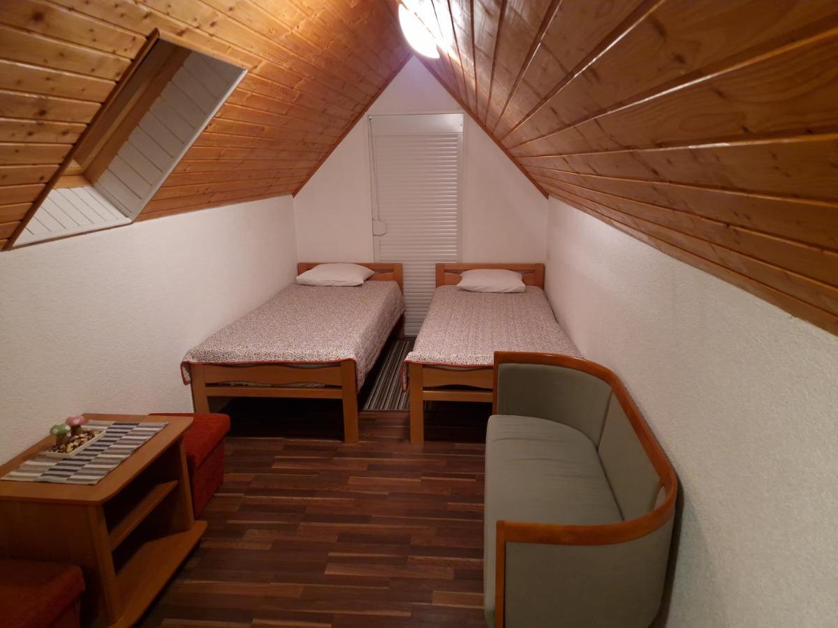 Plitvička Jezera Guest House Wolf II מראה חיצוני תמונה
