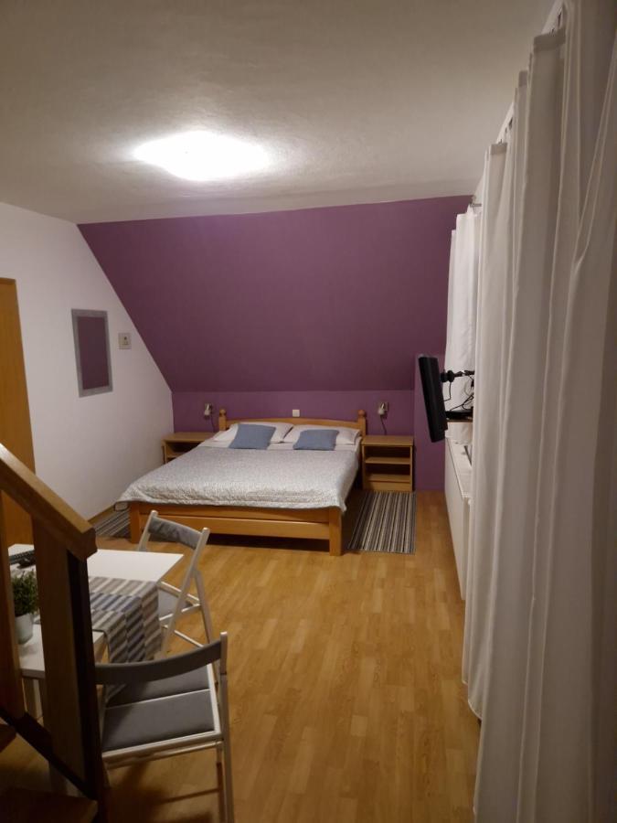 Plitvička Jezera Guest House Wolf II מראה חיצוני תמונה