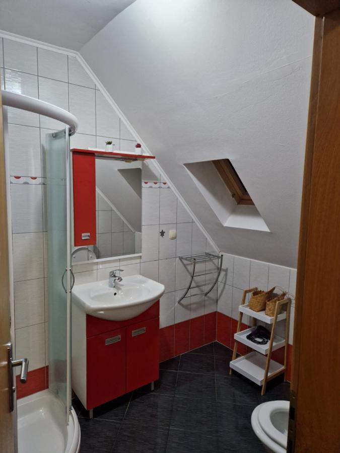 Plitvička Jezera Guest House Wolf II מראה חיצוני תמונה