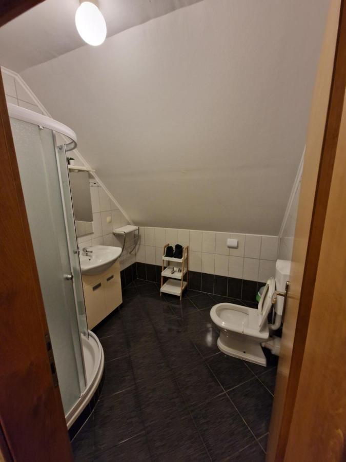Plitvička Jezera Guest House Wolf II מראה חיצוני תמונה