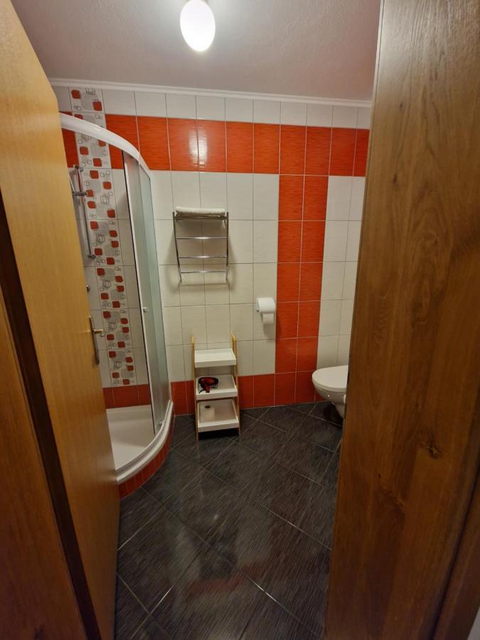 Plitvička Jezera Guest House Wolf II מראה חיצוני תמונה