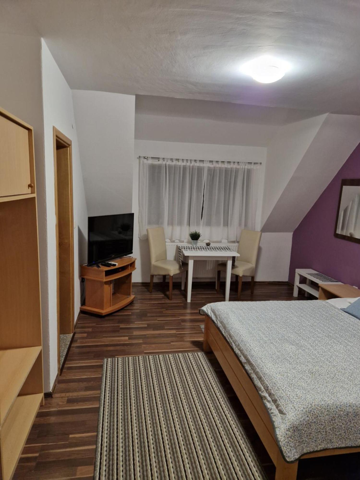 Plitvička Jezera Guest House Wolf II מראה חיצוני תמונה