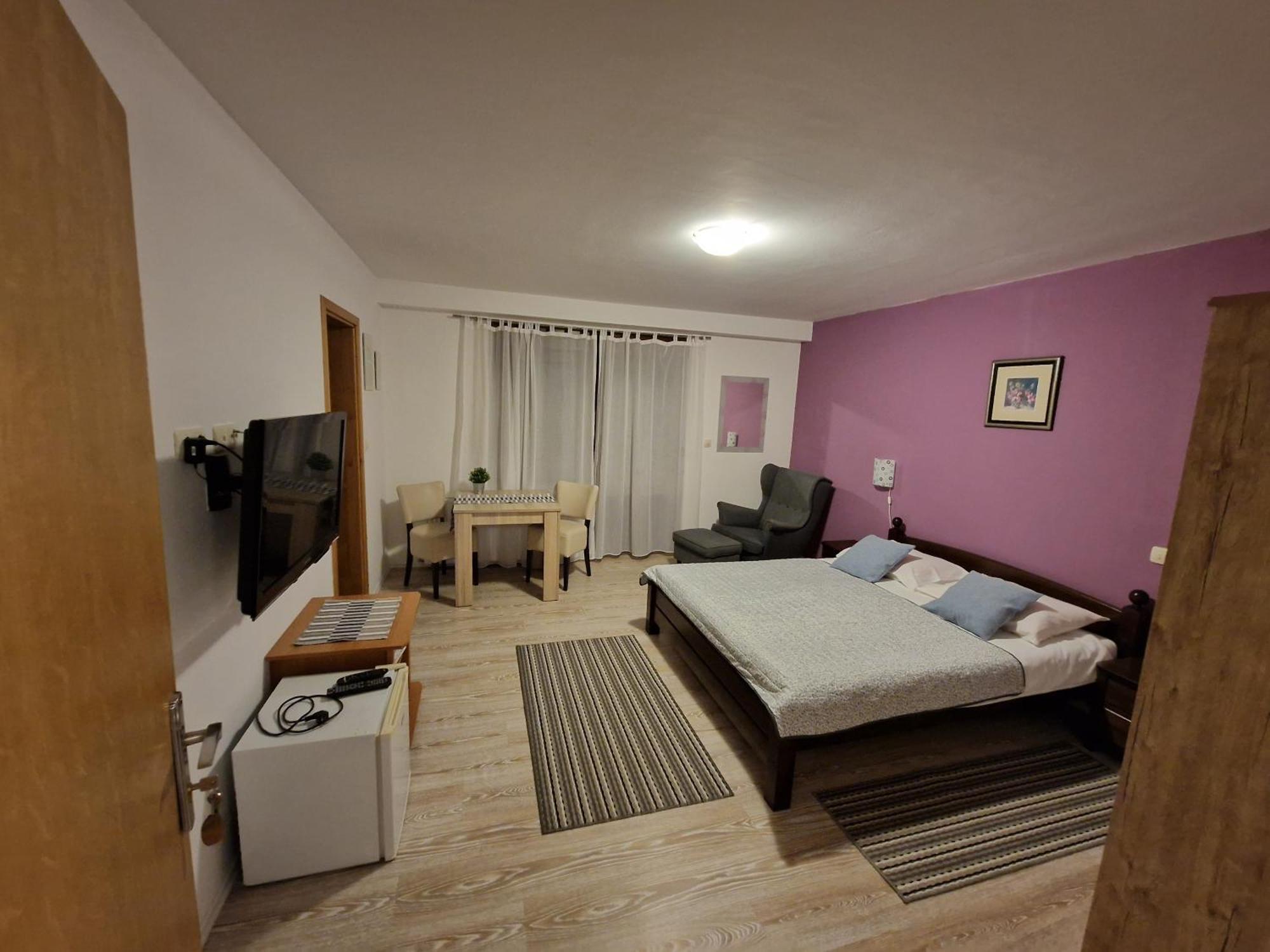 Plitvička Jezera Guest House Wolf II מראה חיצוני תמונה